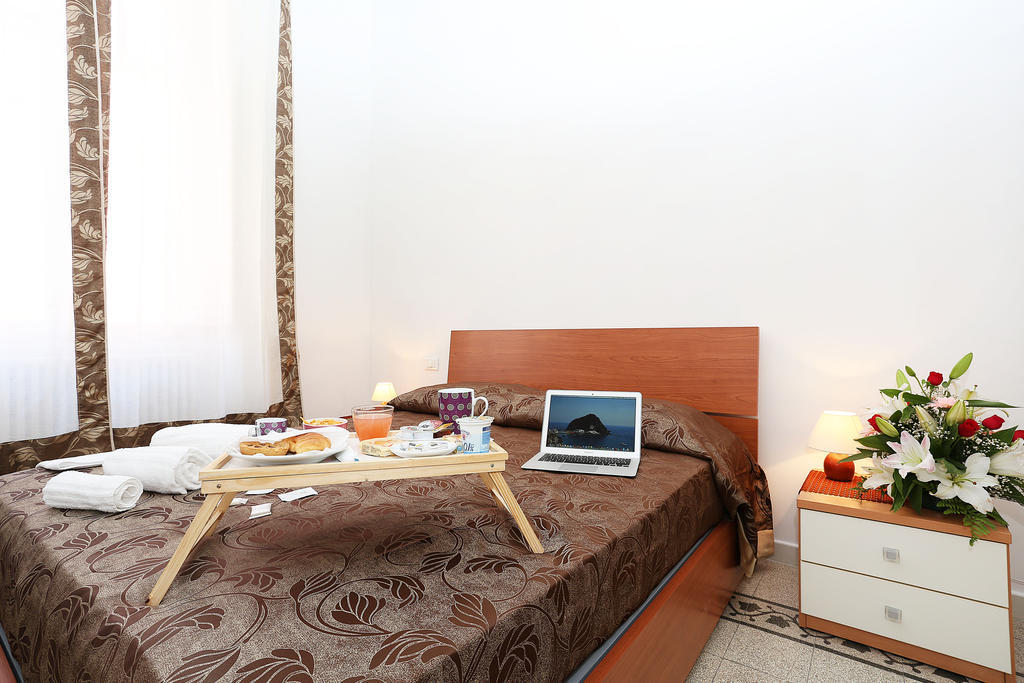 Hotel Bells Of Roma Habitación foto