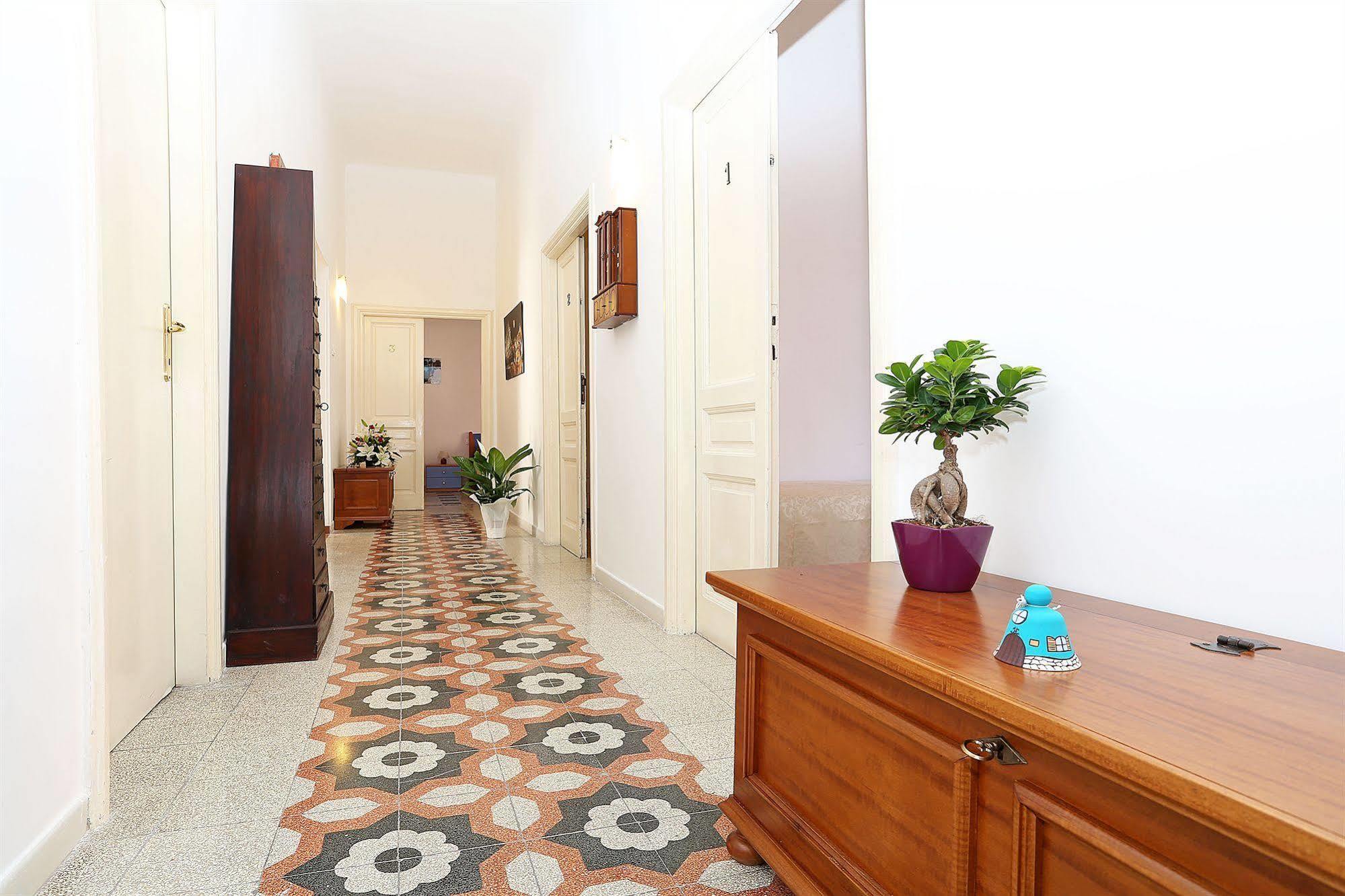 Hotel Bells Of Roma Exterior foto